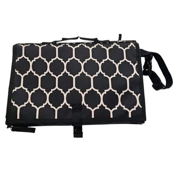 Skip Hop Diaper Changing Mat Clutch Travel Portable Black Beige NWOT - Picture 9 of 10
